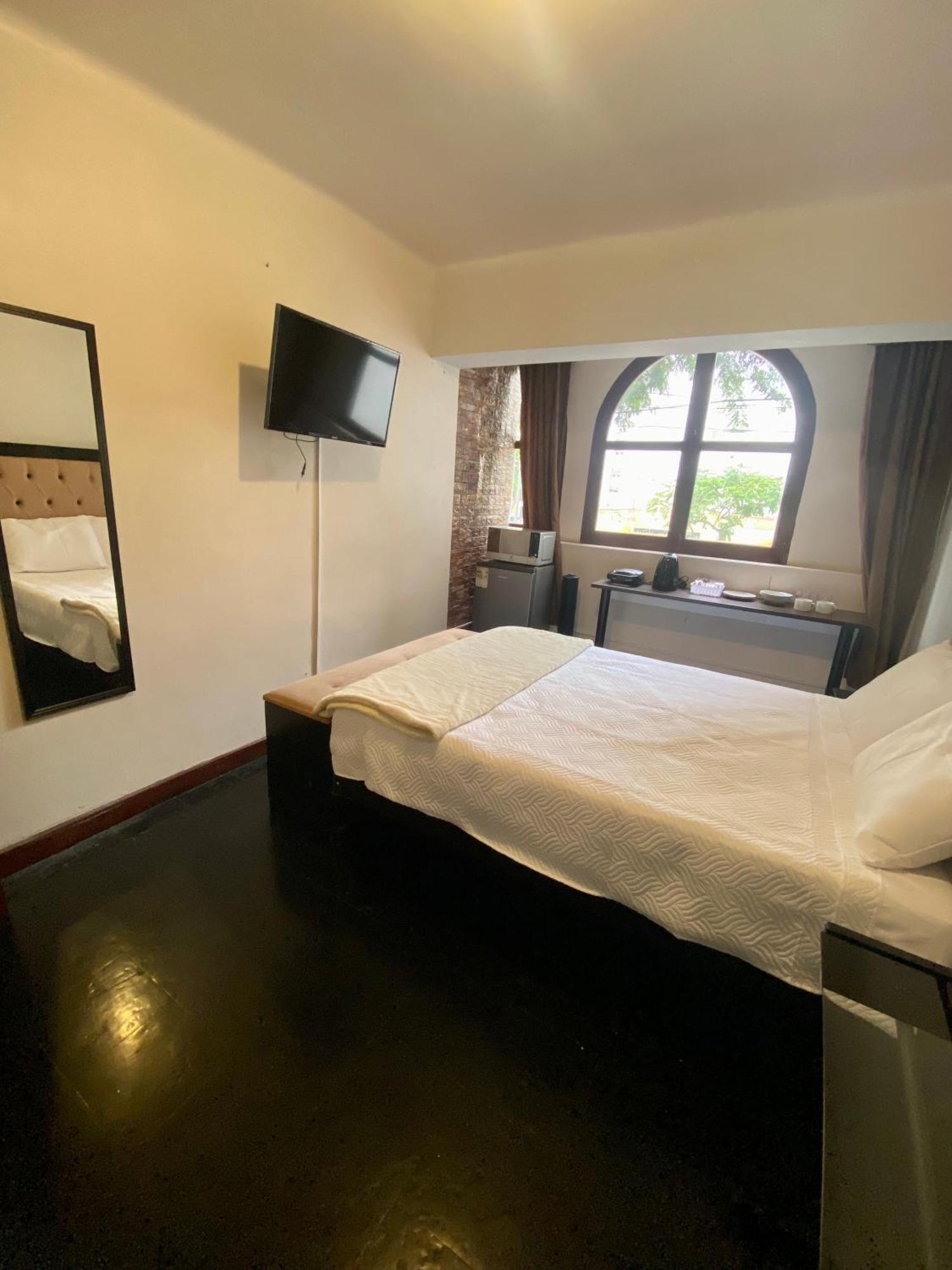Homestay Independientes Av Larco Lima