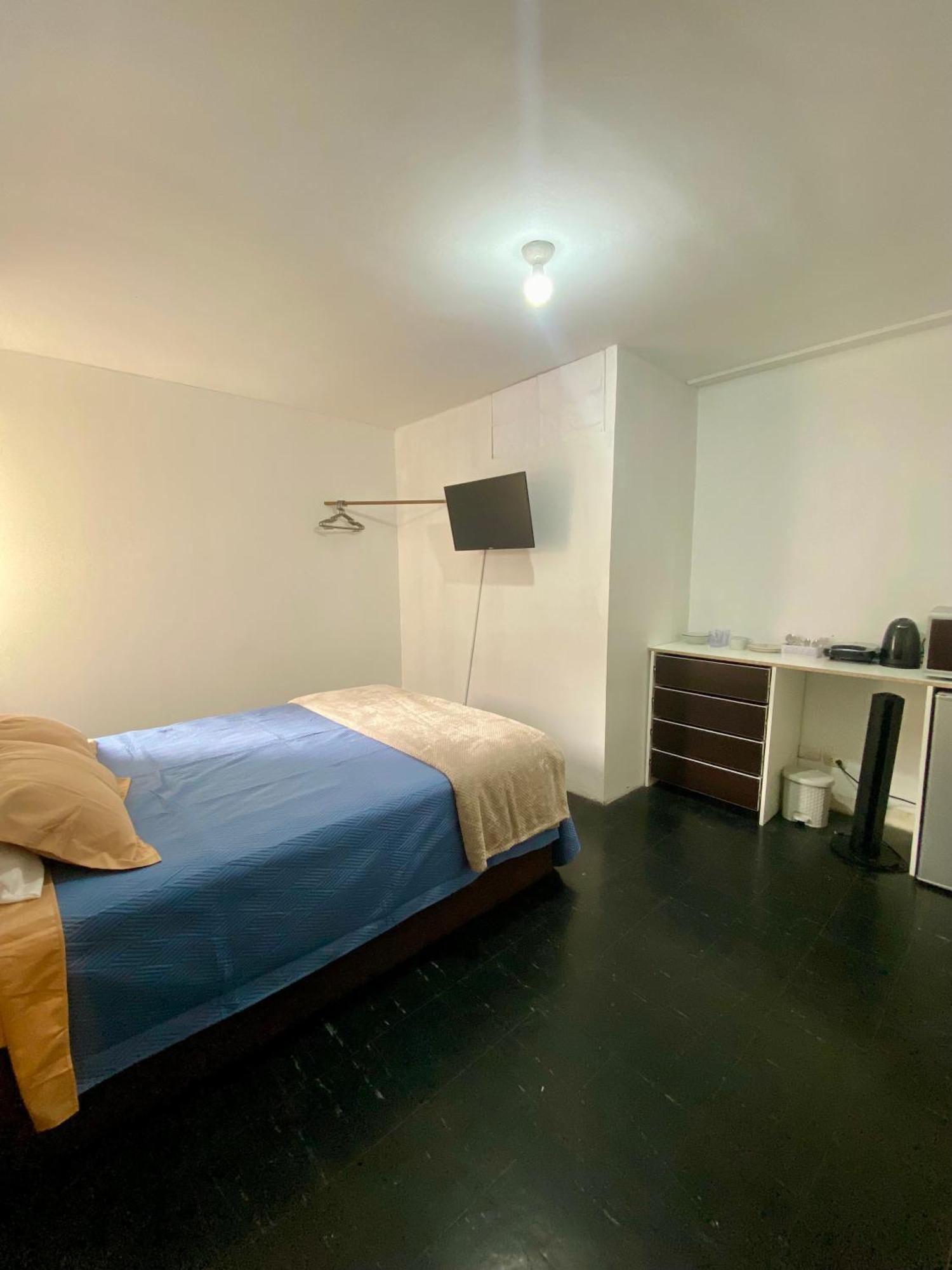 Homestay Independientes Av Larco Lima